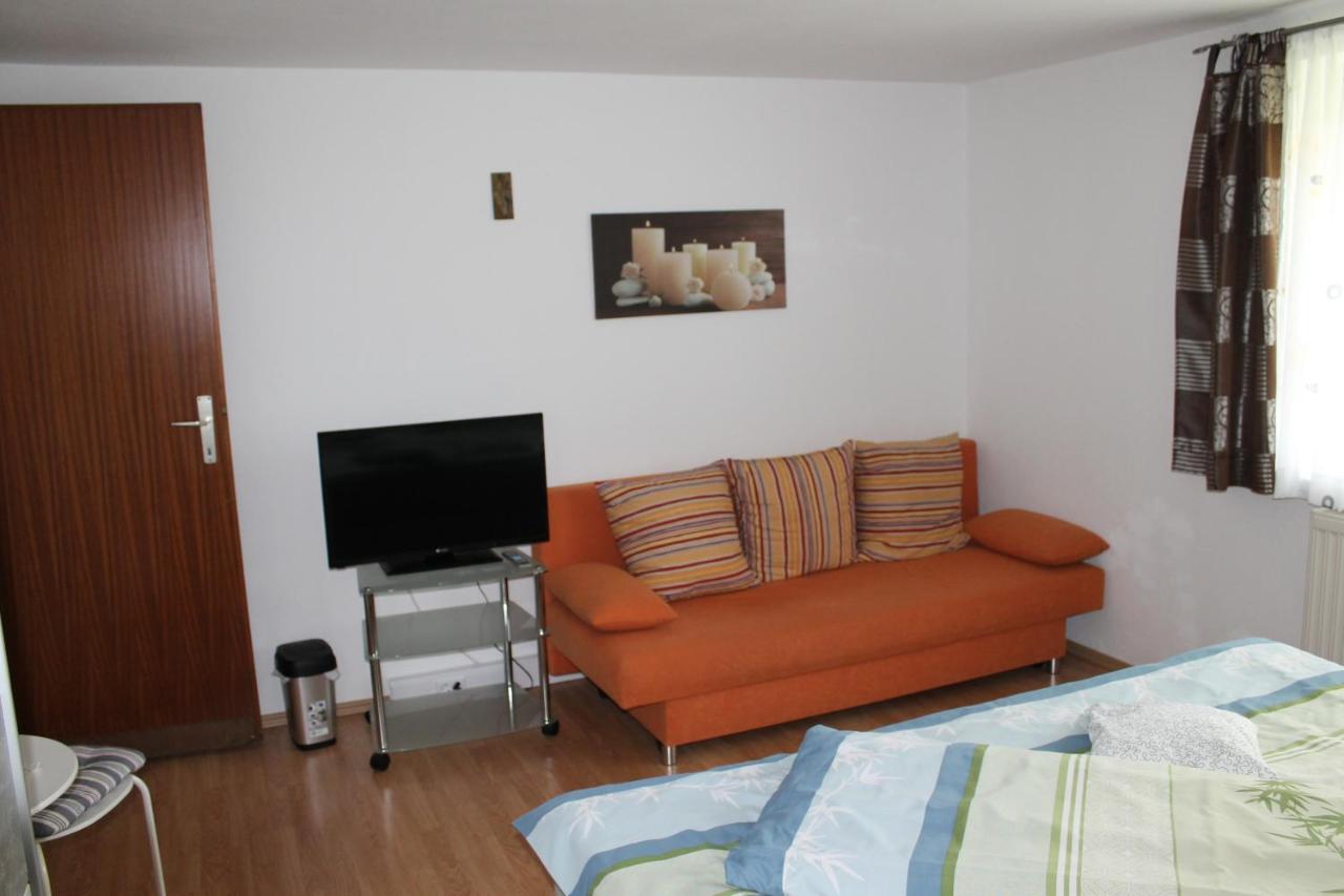 Zimmer Steger Gnas Buitenkant foto